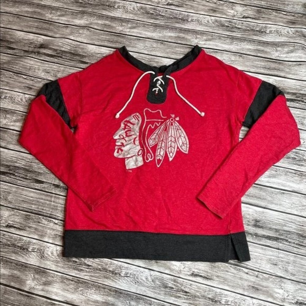 NHL Chicago Blackhawks Women's Lace Up Long Sleeve Tee Small